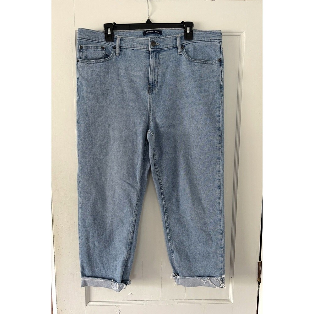 Calvin Klein Raw Hem Straight Leg Light Medium Wash Jeans Sz 16